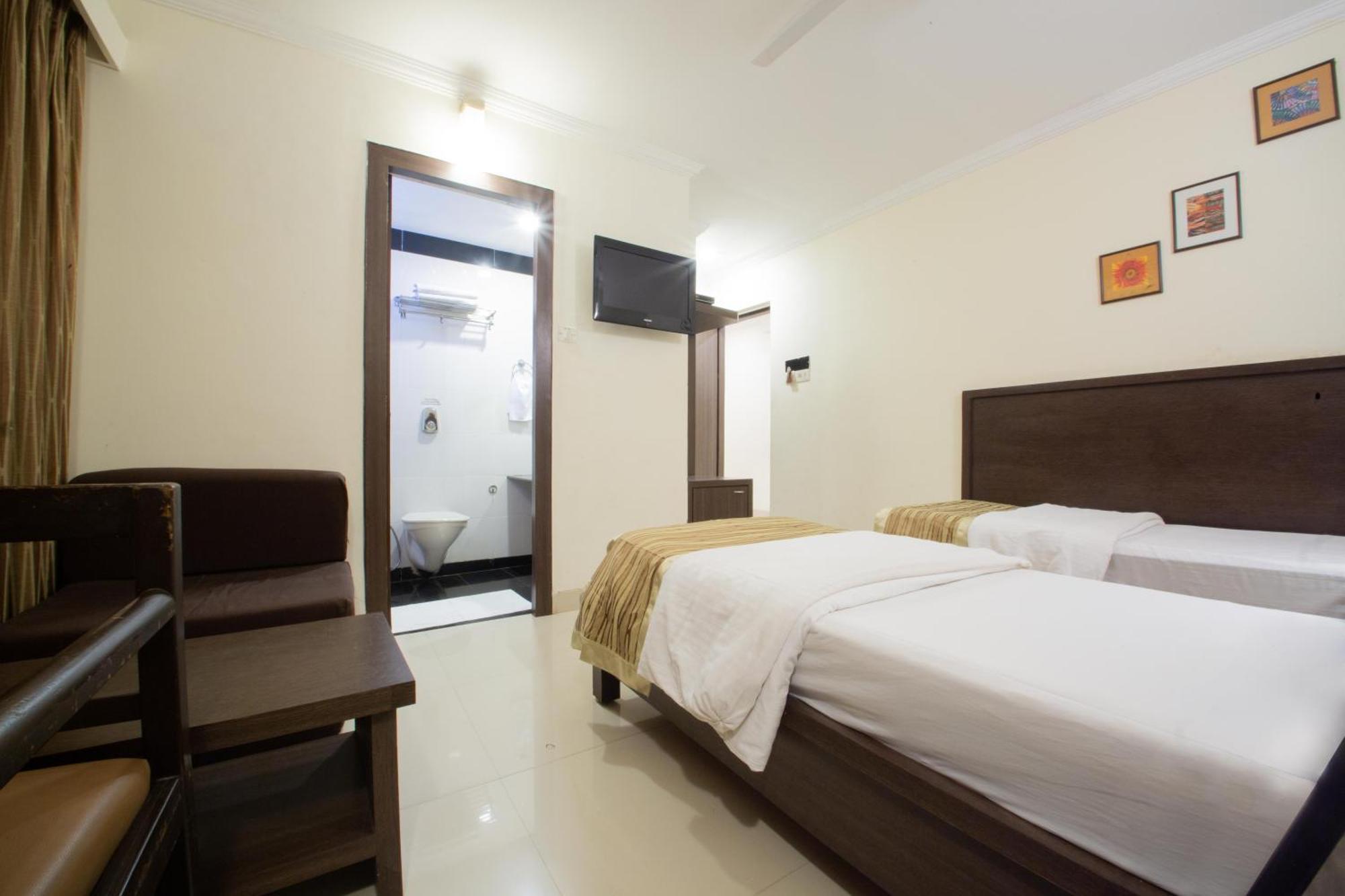 Hotel Aroma Executive Panaji -Stay In The Heart Of The City Bagian luar foto